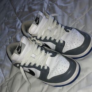 Nike Women's Sneakers - White and Gray